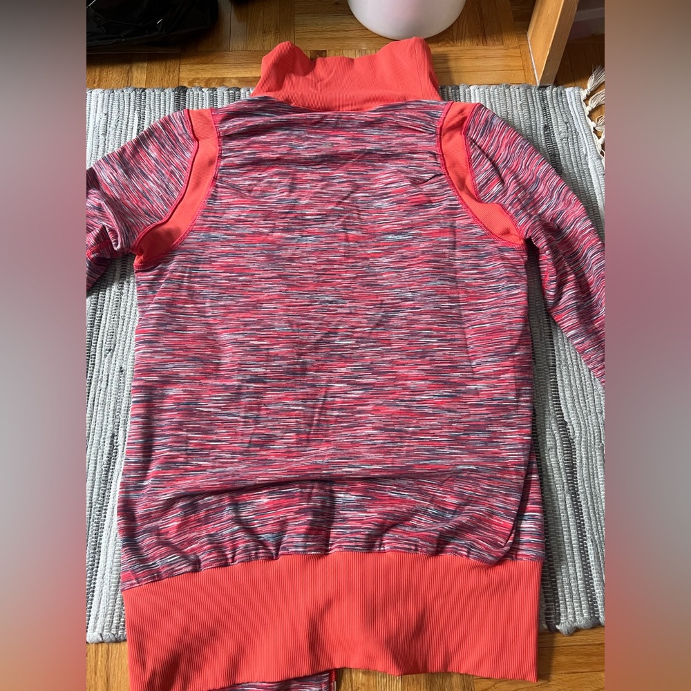 Lululemon Reversible Jacket - Picture 9 of 9